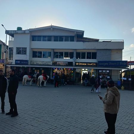 Azalea Holidays On Mall Νταρτζίλινγκ Εξωτερικό φωτογραφία